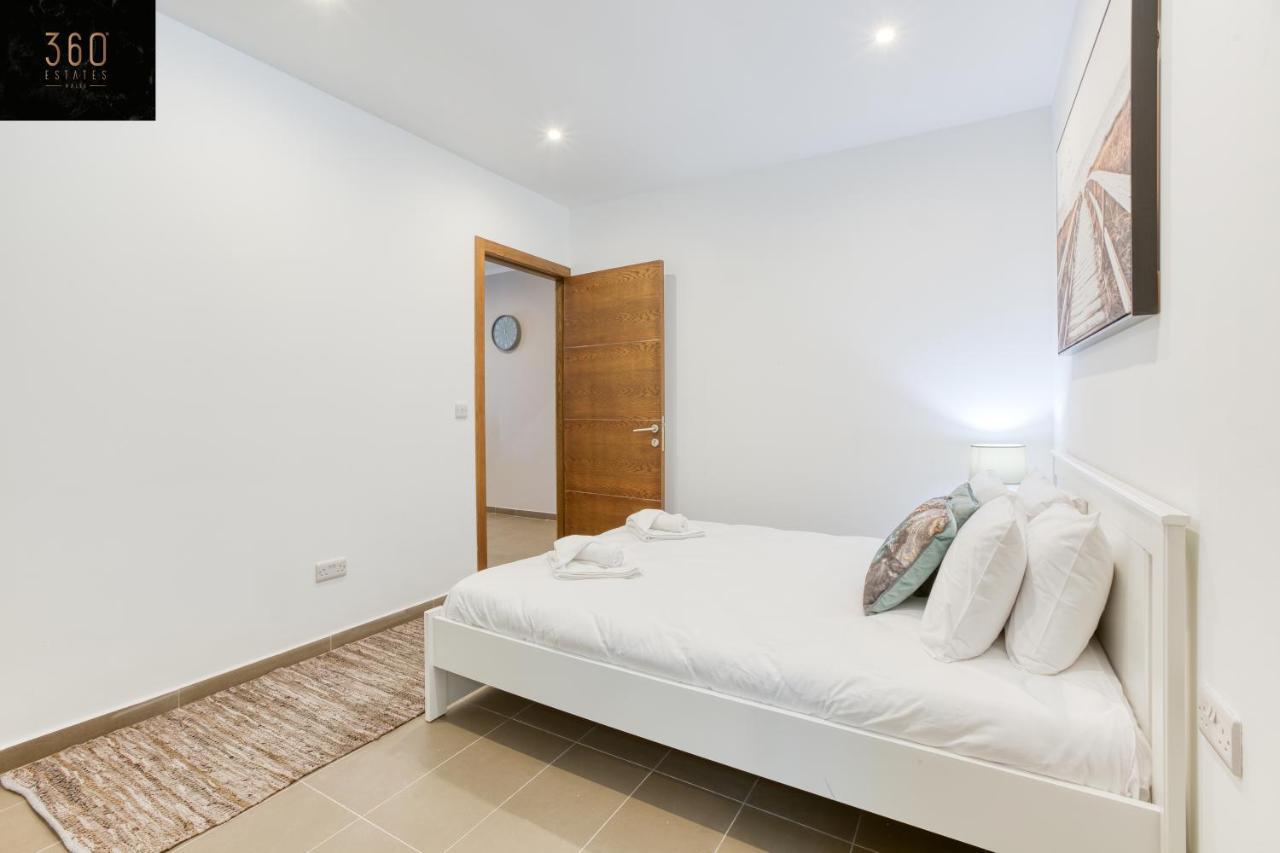 Gzira'S Seashore Stayaway Close To Manuel Island Esterno foto
